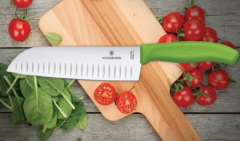 VICTORINOX SANTOKU-VEITSI 17 CM, VIHREÄ PAKKAUKSES